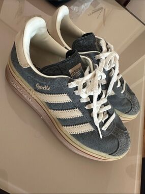 adidas Gazelle Platform gazelle Sneakers in Charcoal Gray & White size 5